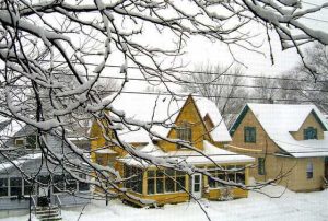 A Checklist for Prepping Your Home Exterior for Winter