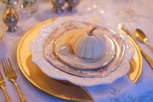 3 Tips to Reduce the Stress of Hosting Thanksgiving Dinner